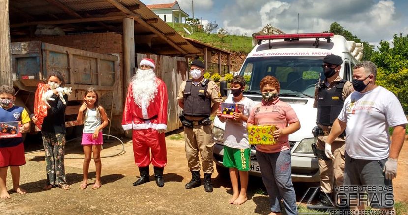13RPM-realiza-entrega-de-brinquedos-da-campanha-natal-solidario-em-barbacena-01