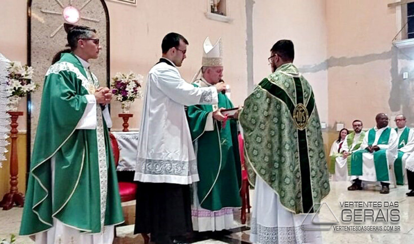 PAROQUIA-SENHORA-DAS-DORES-EM-BARBACENA-02