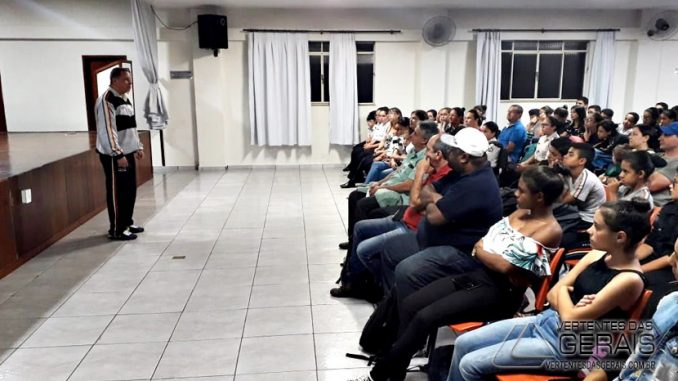 barbacena-mg-reunião-fanfarra-colégio-tiradentes-01
