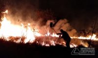 bombeiros-cobatem-incêndio-em-barbacena-01