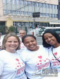 Vaneuza com as amigas doadoras voluntárias enfrente ao Hemocentro de Juiz de Fora no ultimo sábado(26/11).