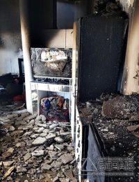 incendio-atinge-residencia-no-bairro-sao-jorge-em-barbacena-03