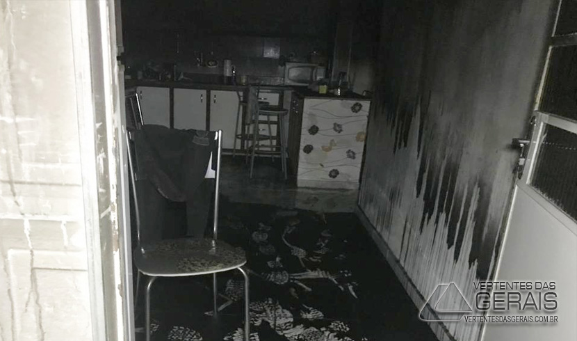 incendio-em-residencia-em-barbacena-01