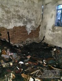 incêndio-atinge-residência-em-carandai-mg-foto-05