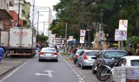 Barbacenenses enfrentam dificuldades para estacionar em ruas da cidade.